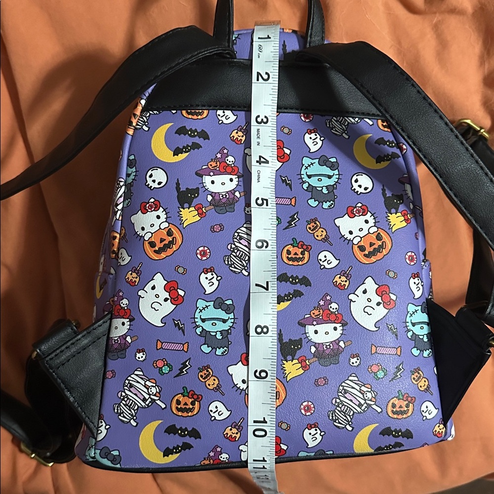 Sanrio Halloween Loungefly - Picture 7 of 7